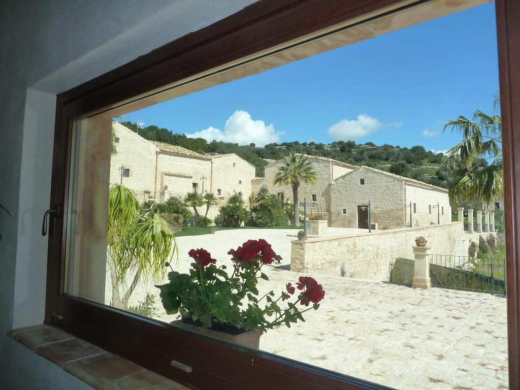 Silva Suri Guest House Marina di Ragusa Exterior photo