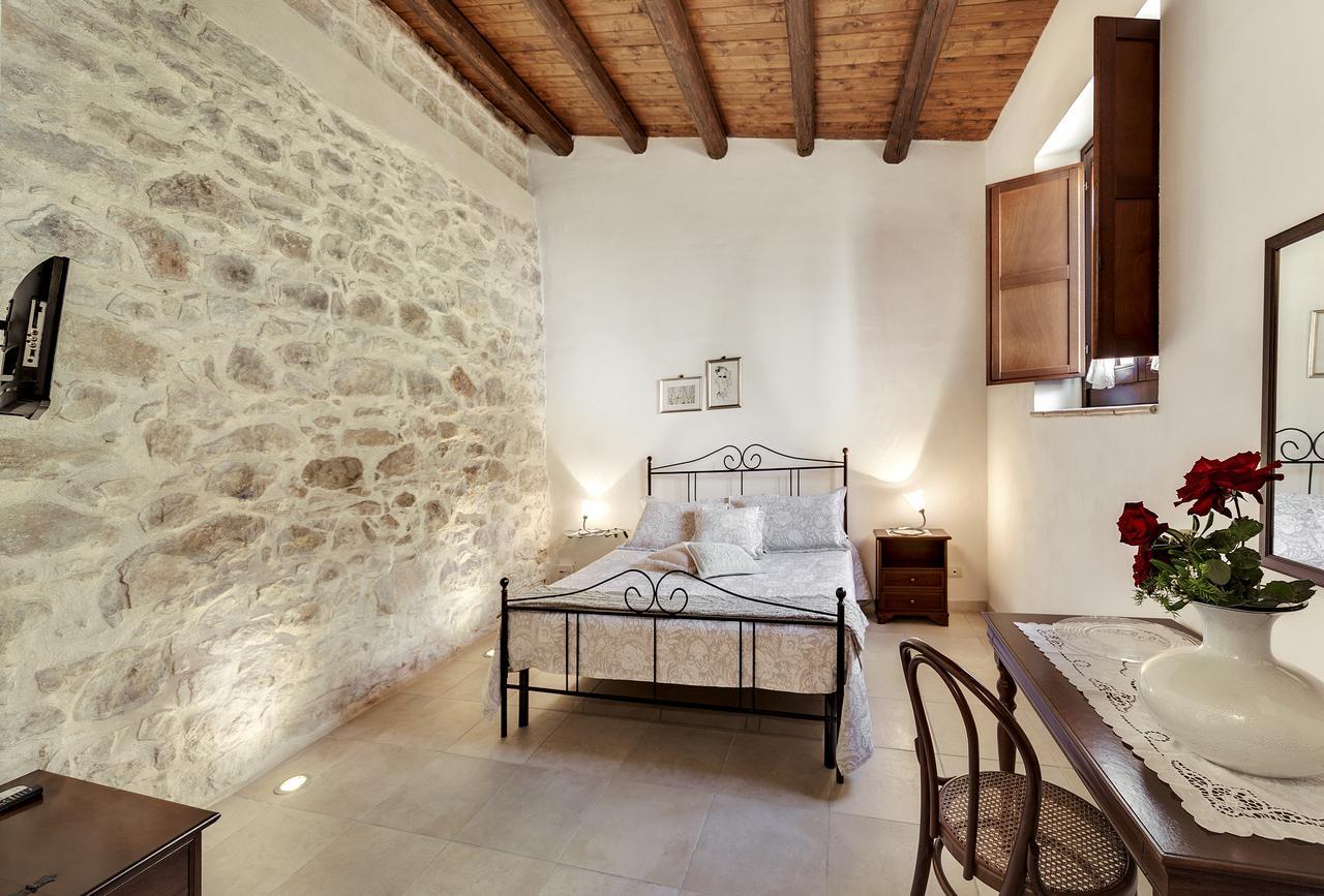 Silva Suri Guest House Marina di Ragusa Exterior photo